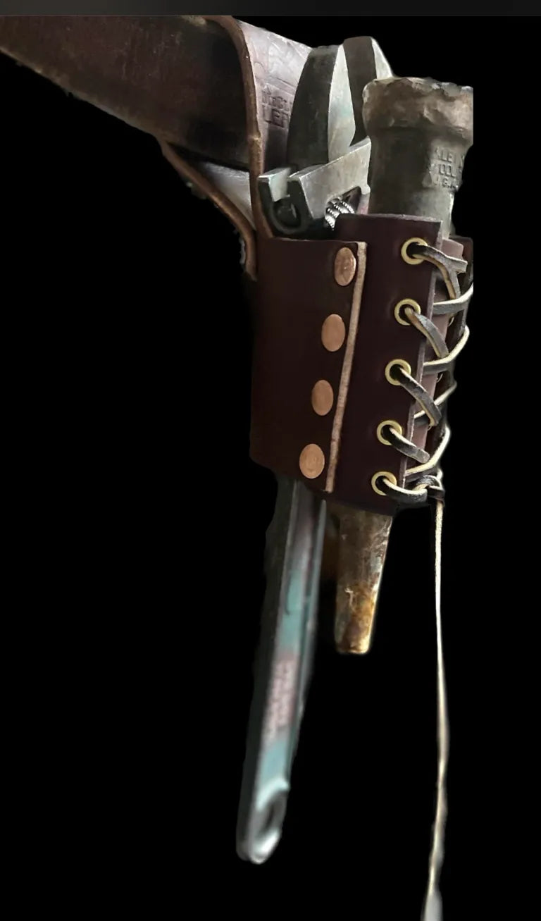 Single Bull Pin with Wrench Holder